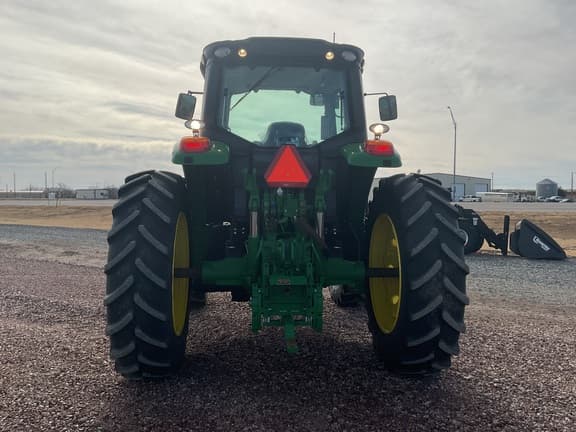 Image of John Deere 6155M equipment image 4