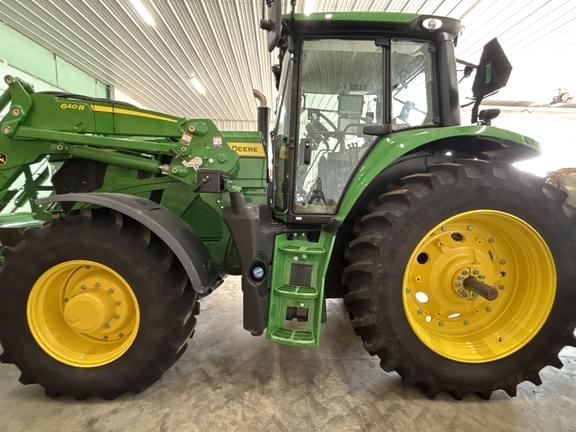 Image of John Deere 6155M equipment image 1