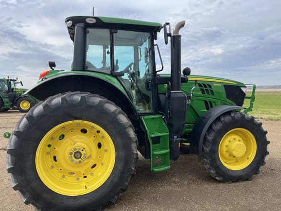 Image of John Deere 6155M equipment image 4