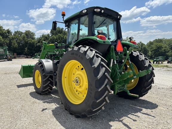 Image of John Deere 6155M equipment image 4
