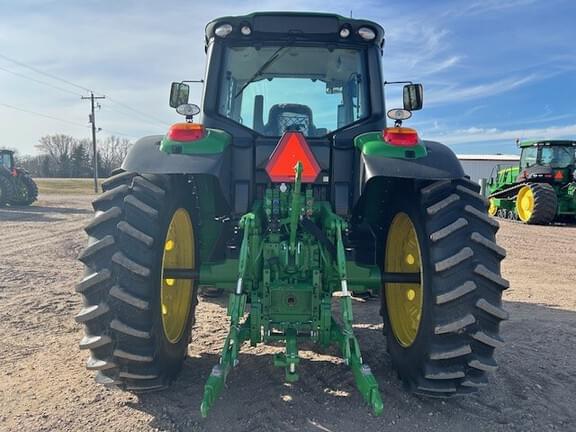 Image of John Deere 6155M equipment image 3