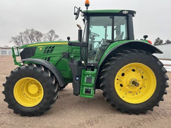 Image of John Deere 6155M equipment image 1