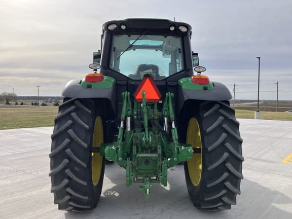 Image of John Deere 6155M equipment image 4