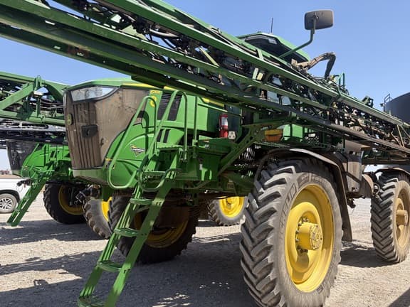 Image of John Deere 616R equipment image 1