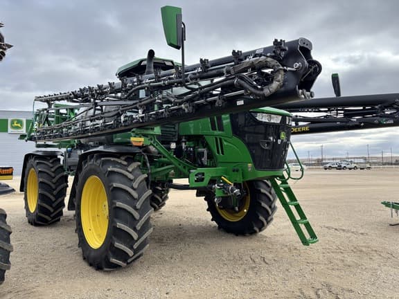 Image of John Deere 616R equipment image 1