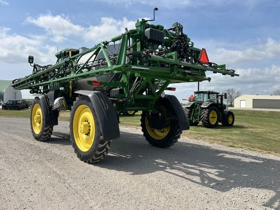 Image of John Deere 616R equipment image 2