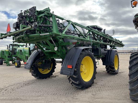 Image of John Deere 616R equipment image 3