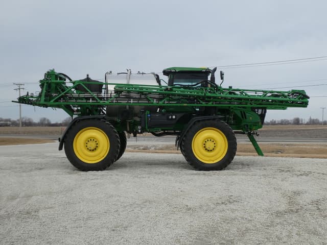 Image of John Deere 616R equipment image 3