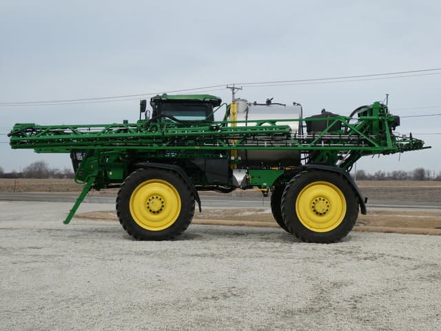 Image of John Deere 616R equipment image 2