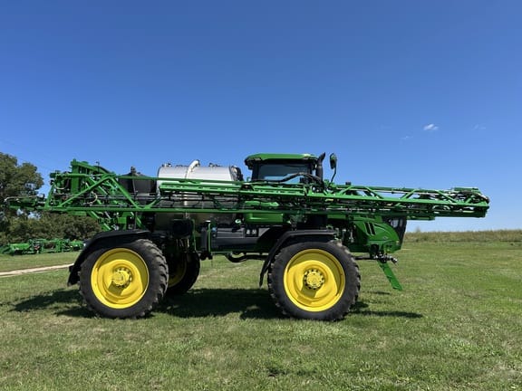 2025 John Deere 616R Equipment Image0