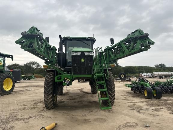 Image of John Deere 616R equipment image 1