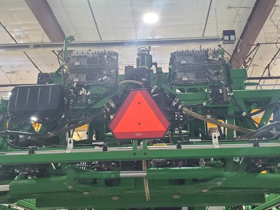 Image of John Deere 616R equipment image 4