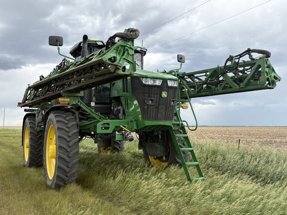 Image of John Deere 616R equipment image 1