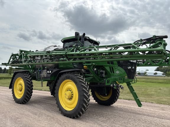 Image of John Deere 616R Primary image