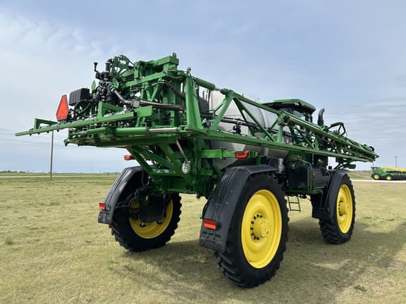 Image of John Deere 616R equipment image 4