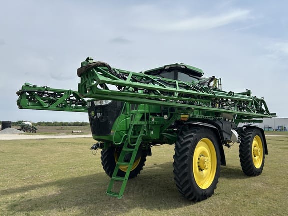 2025 John Deere 616R Equipment Image0