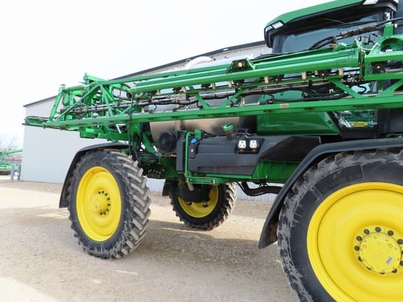 Image of John Deere 616R equipment image 2