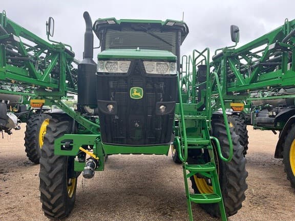 Image of John Deere 616R equipment image 1