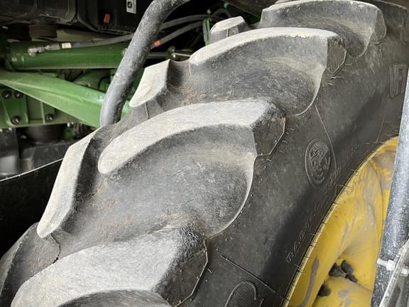 Image of John Deere 616R equipment image 3