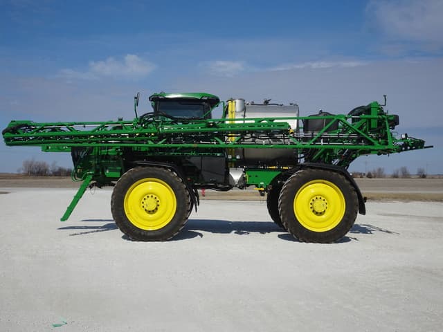 Image of John Deere 616R equipment image 2