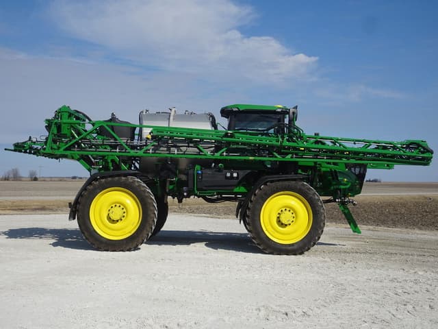 Image of John Deere 616R equipment image 3