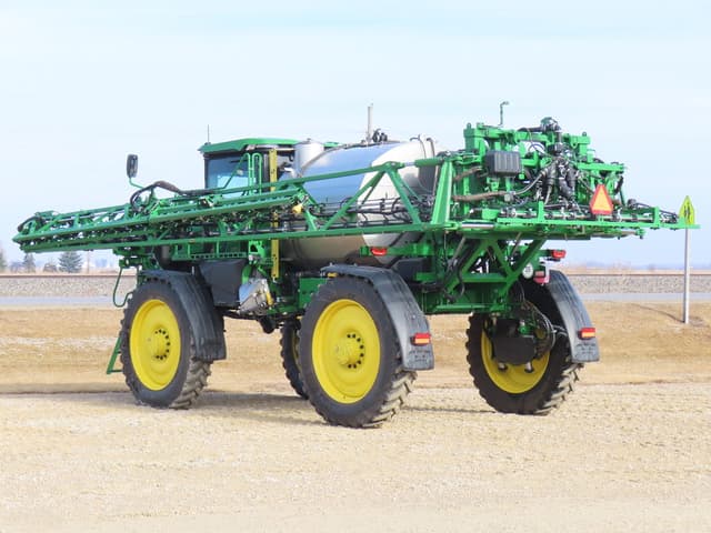 Image of John Deere 616R equipment image 1
