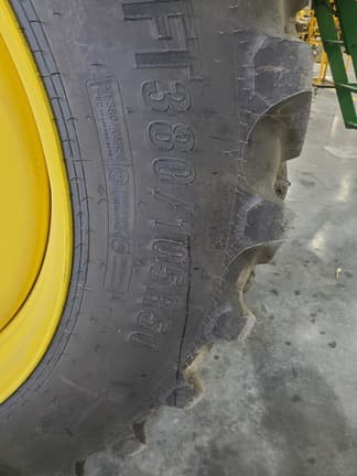 Image of John Deere 616R equipment image 4