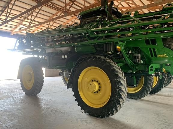 Image of John Deere 616R equipment image 4