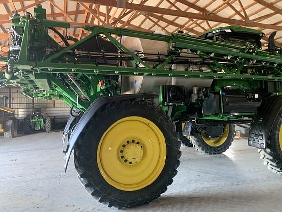 Image of John Deere 616R equipment image 3