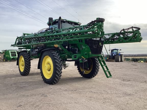 Image of John Deere 616R equipment image 1