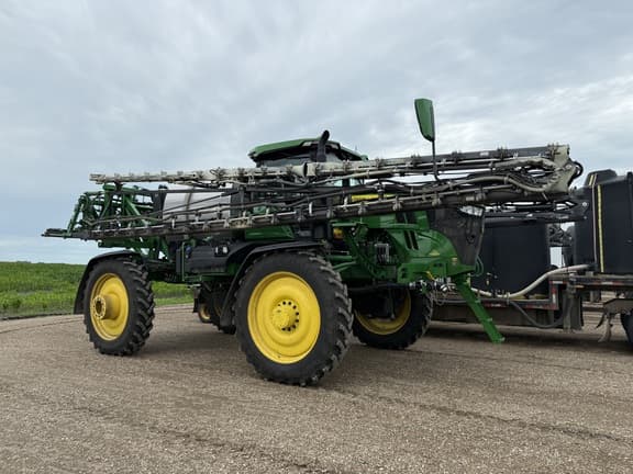 Image of John Deere 616R equipment image 1