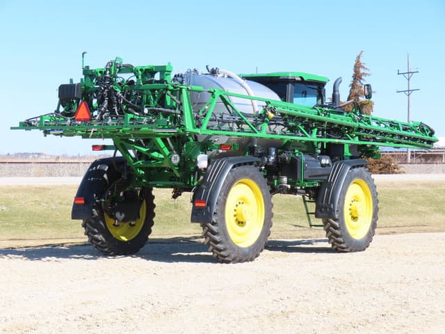 Image of John Deere 616R equipment image 4