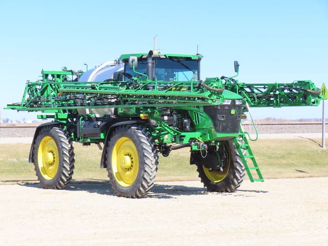 Image of John Deere 616R equipment image 3