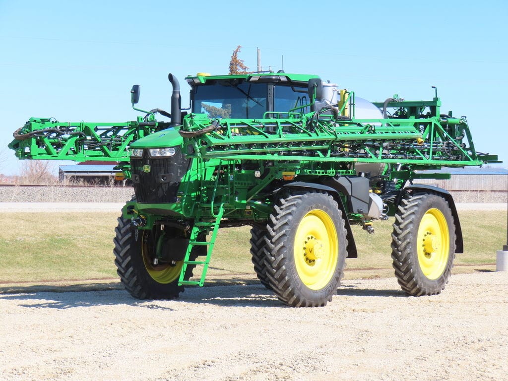 2025 John Deere 616R Equipment Image0