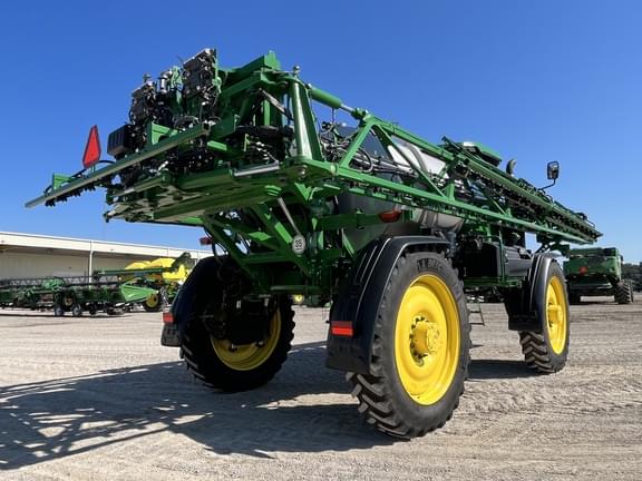 Image of John Deere 616R equipment image 1