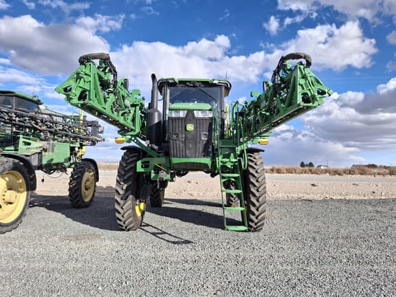 Image of John Deere 616R equipment image 1