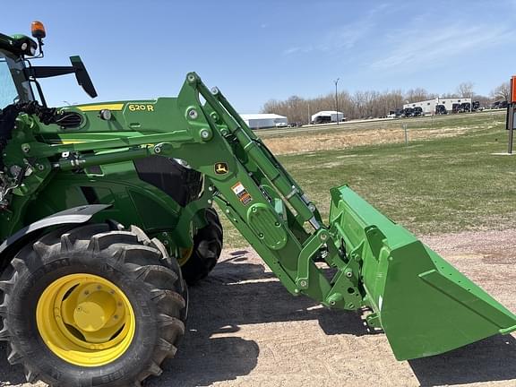 Image of John Deere 620R equipment image 1