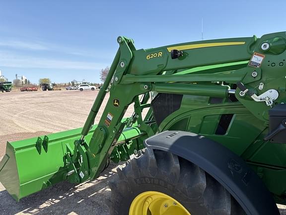 Image of John Deere 620R equipment image 2