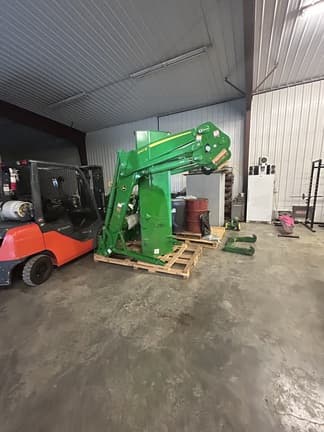 Image of John Deere 640R equipment image 3