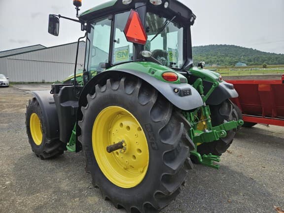 Image of John Deere 6M 125 equipment image 2