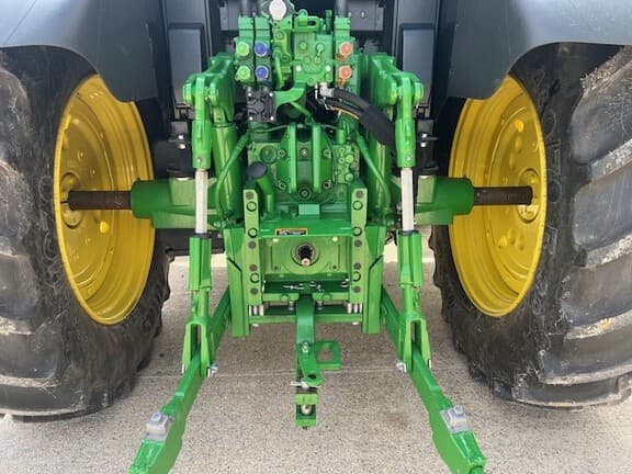 Image of John Deere 6M 125 equipment image 4