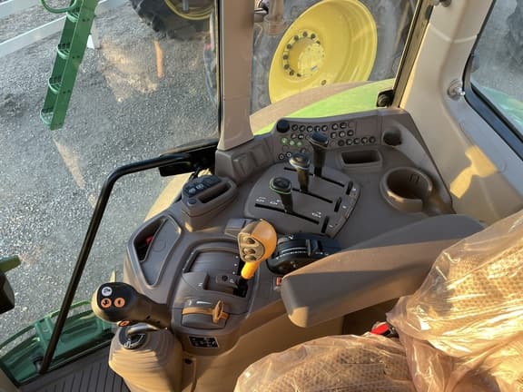 Image of John Deere 6M 130 equipment image 4