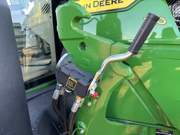 Image of John Deere 6M 130 equipment image 4