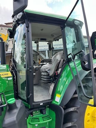 Image of John Deere 6M 130 equipment image 1