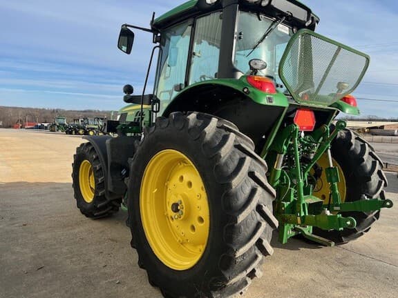 Image of John Deere 6M 130 equipment image 2