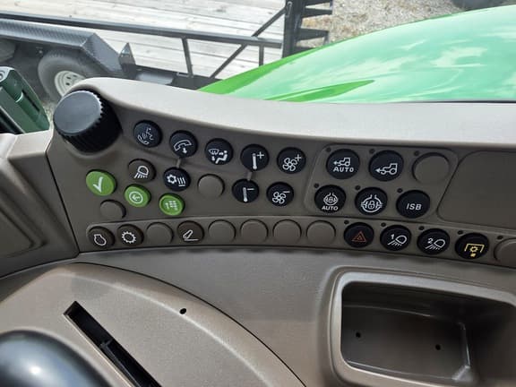 Image of John Deere 6M 130 equipment image 1