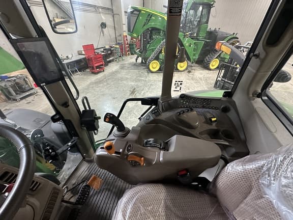 Image of John Deere 6M 145 equipment image 3