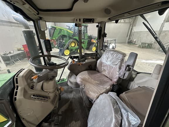 Image of John Deere 6M 145 equipment image 2