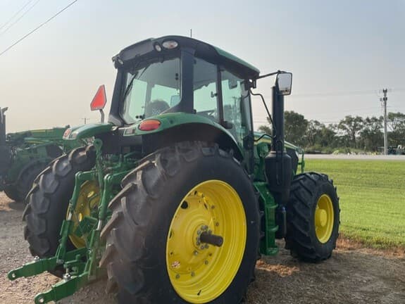 Image of John Deere 6M 155 equipment image 2