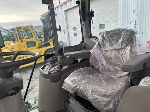 Image of John Deere 6M 155 equipment image 4